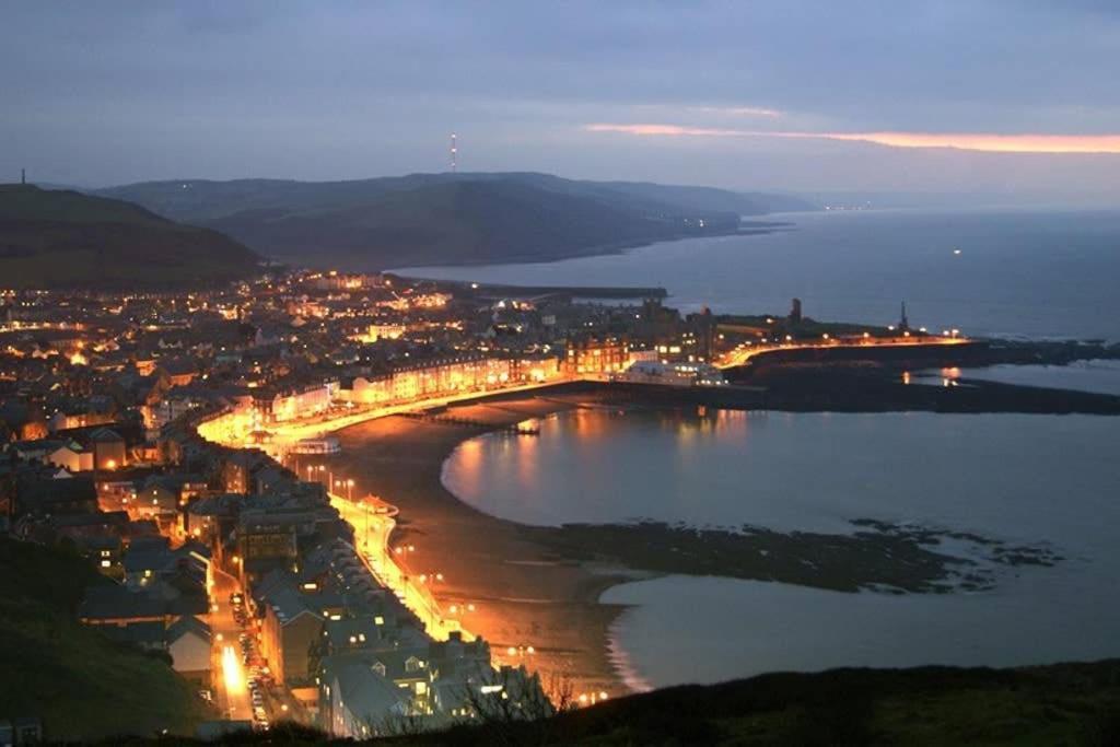 Bridge View Victorian Townhouse Central Aberystwyth Sleeps 6 Villa Exterior foto